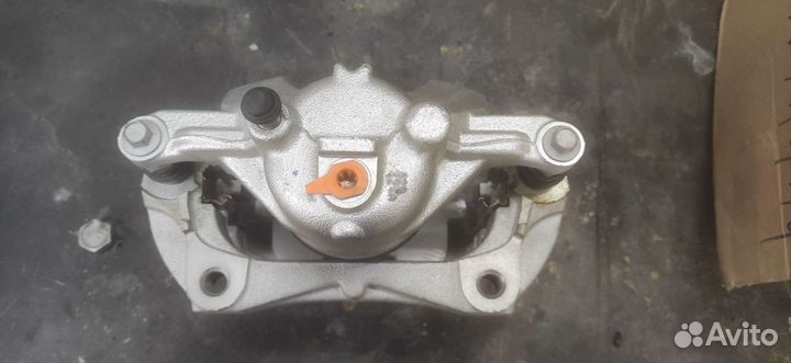 Суппорт тормозной передний левый Cruze