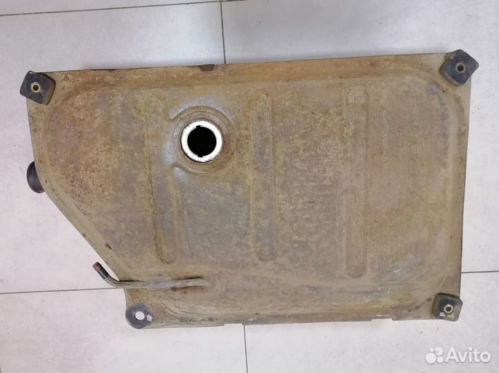 Бак топливный (бензобак) Volvo 340 1984-1991