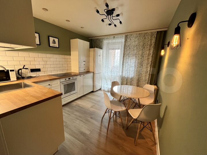 2-к. квартира, 64 м², 3/14 эт.