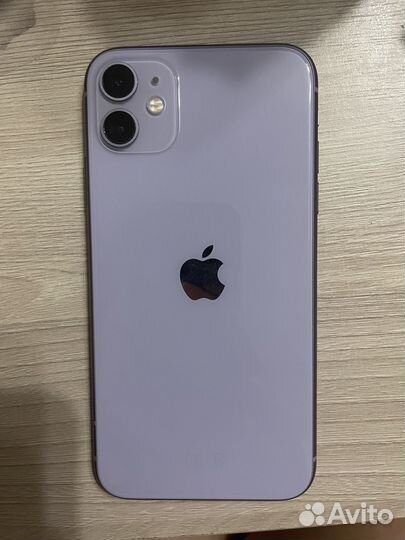 Телефон iPhone 11