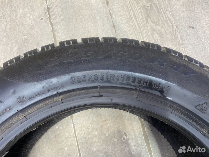 Pirelli Winter Sottozero 210 Serie II 225/60 R17
