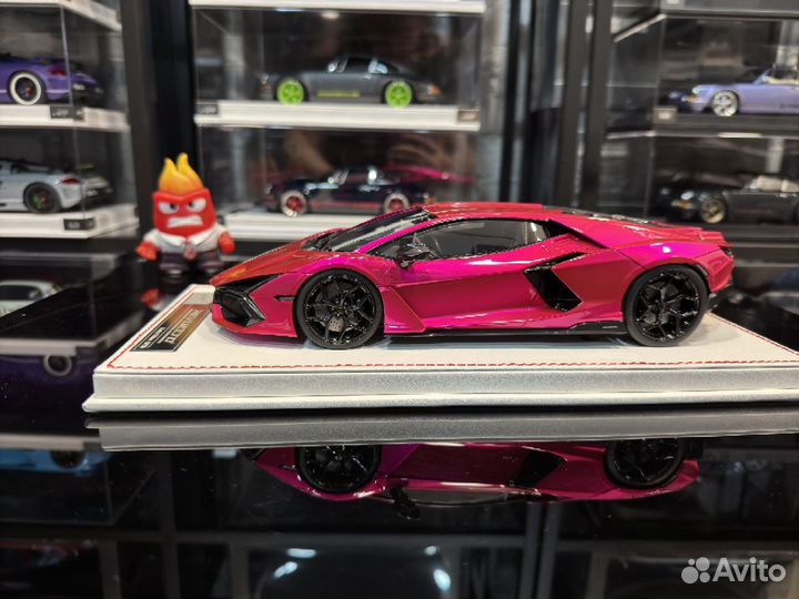 Lamborghini Revuelto Rose 2023 1:18 IVY