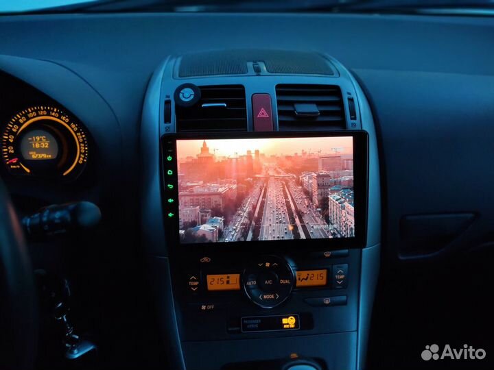 Магнитола Toyota Auris 150 Teyes