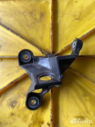 Кронштейн Volkswagen Touran 1T2 1.6 BSE 2008