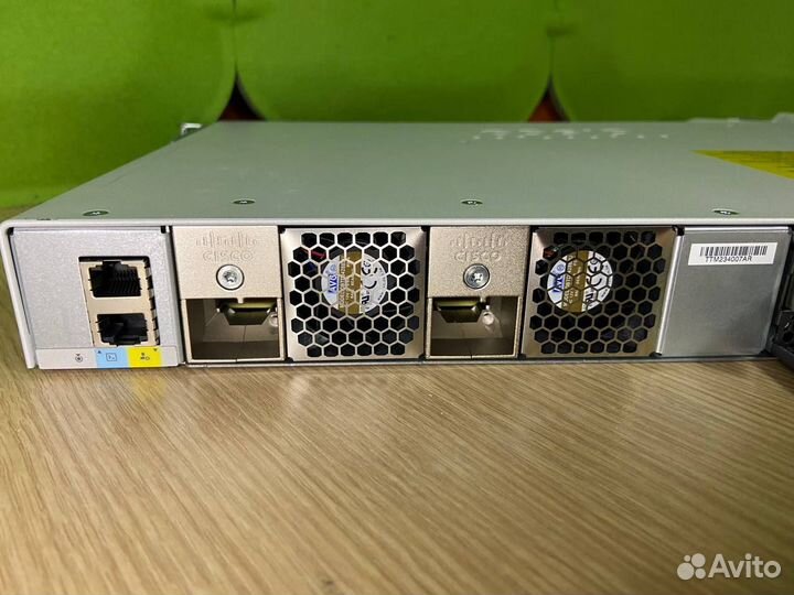 Коммутатор Cisco C9200L-48P-4G-RE
