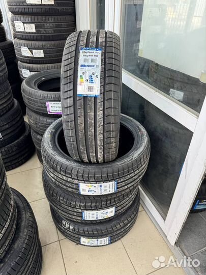 Triangle EffeXSport TH202 235/45 R19 99W