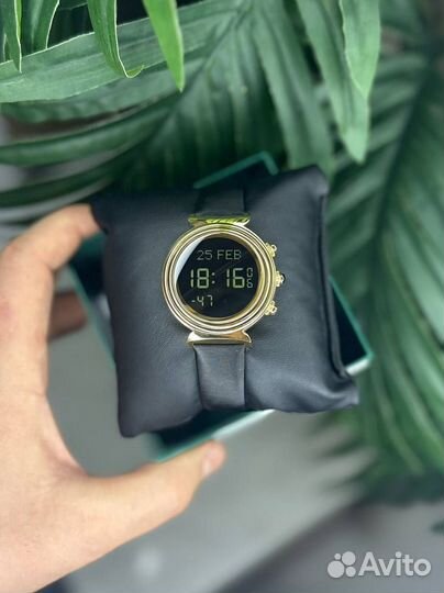 Часы Саудовский Аравии