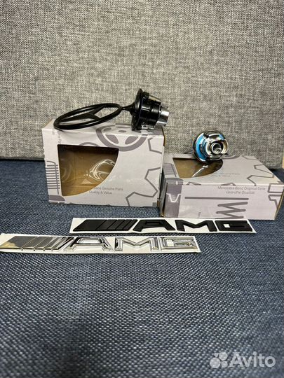 Знак на капот Mercedes Benz