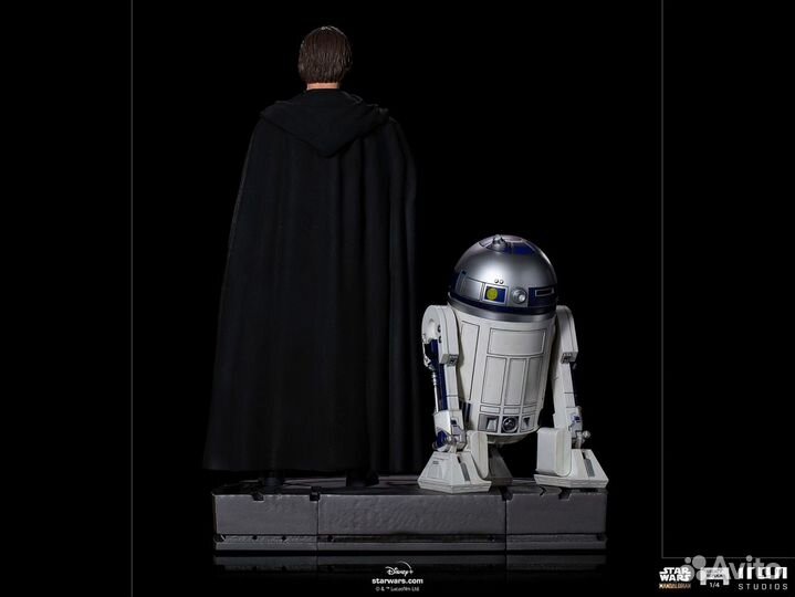 Luke Skywalker, R2-D2 and Grogu