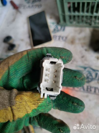 Кнопка блокировки стеклоподъемников ваз (LADA) Lar