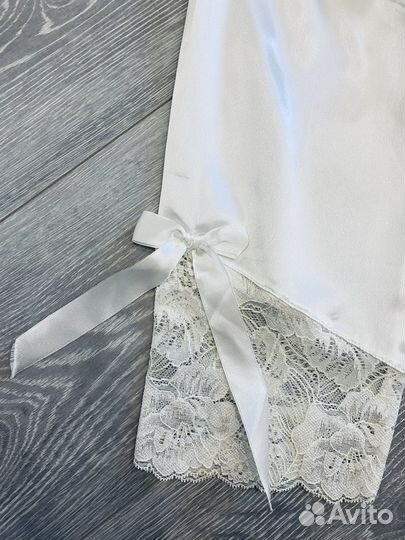 Халат женский шелковый с кружевом