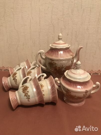 Чайный сервиз из 8 предметов