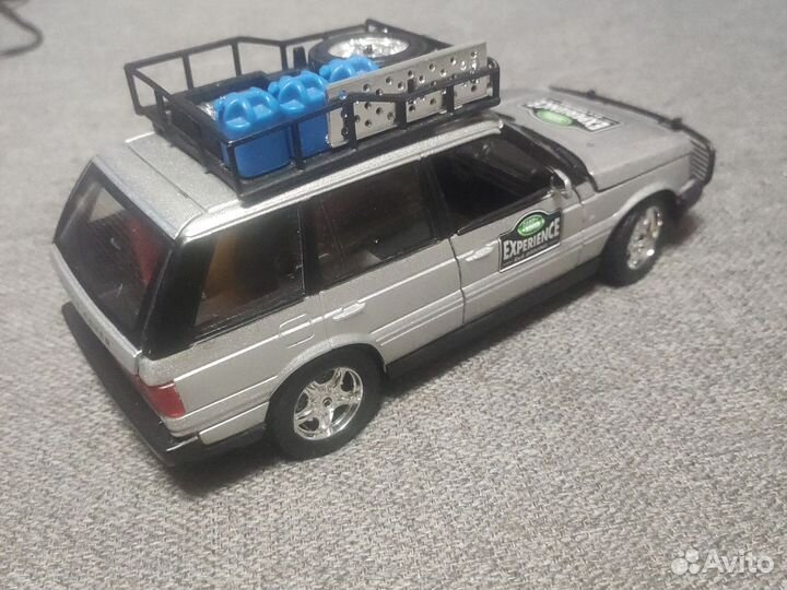 Range rover 1/26 bburago бураго land rover