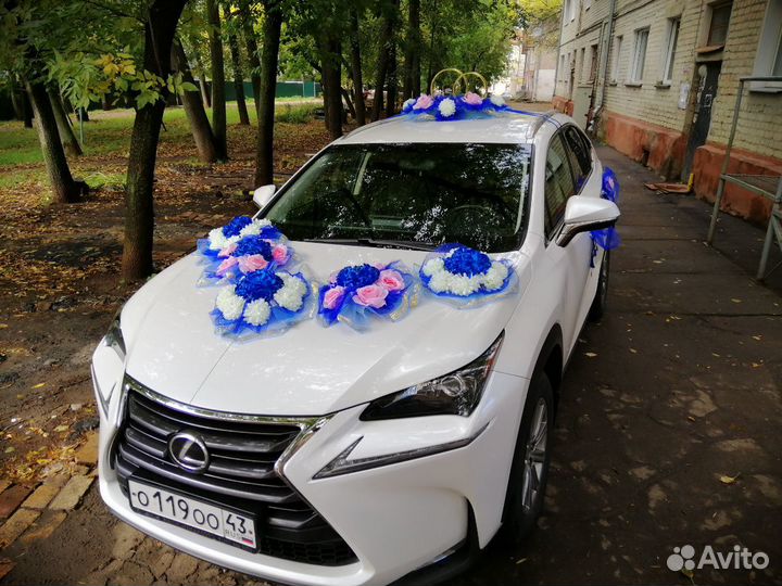 Украшения на свадебный автомобиль