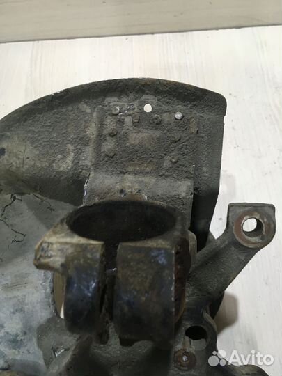 Кулак поворотный передний правый седан BMW 3 E46