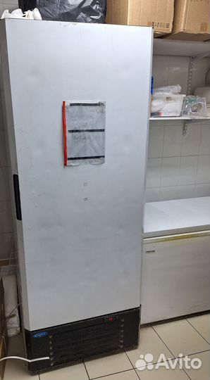 Продам холодильный шкаф