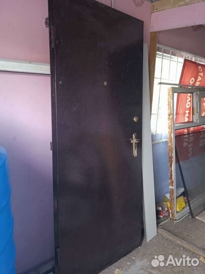 Дверь входная металлическая