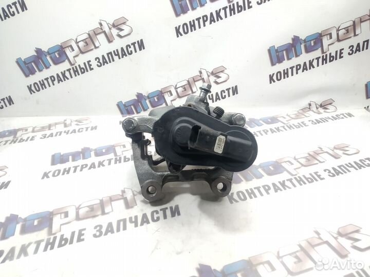 Суппорт задний правый Volkswagen Passat B7 2012