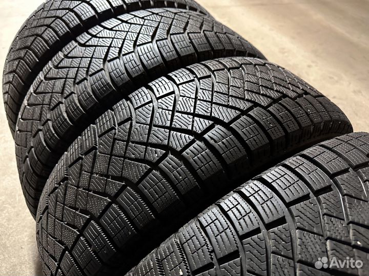Pirelli Ice Zero FR 225/65 R17