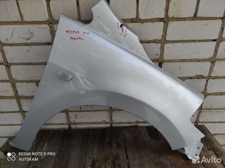 Крыло переднее правое Nissan tiida c11