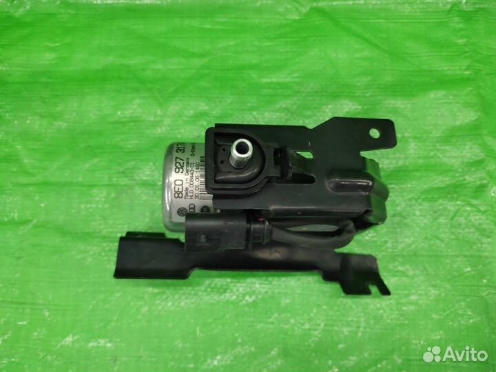 Насос вакуумный VW Touareg / Audi / Skoda