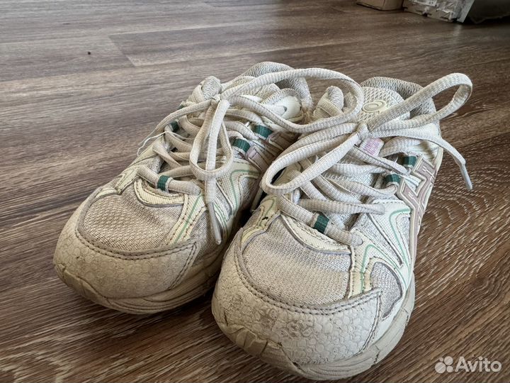 Кроссовки для девочки aasics