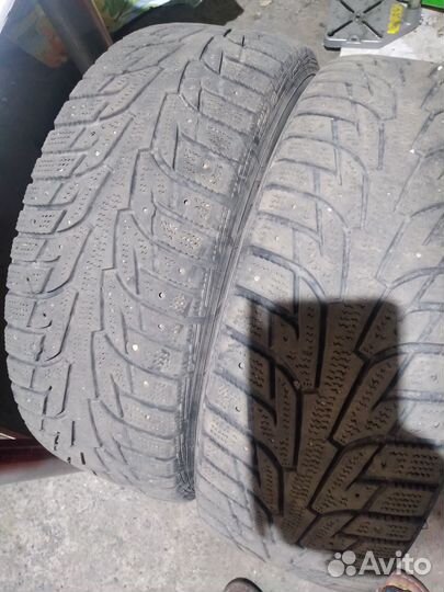 Hankook Winter I'Pike 215/60 R16