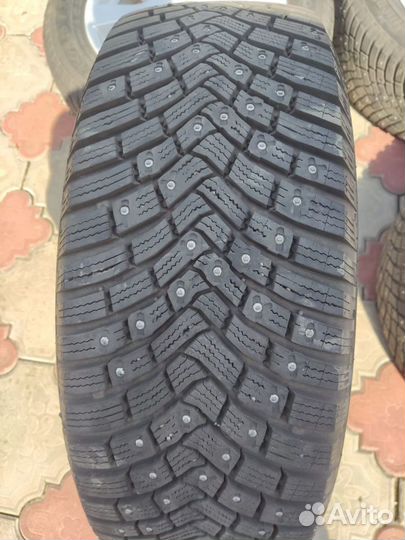 Колеса зимние шип Continental 215/60/r16 Camry 40