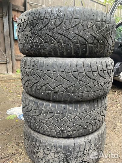 Bridgestone Blizzak Spike-02 SUV 265/50 R20