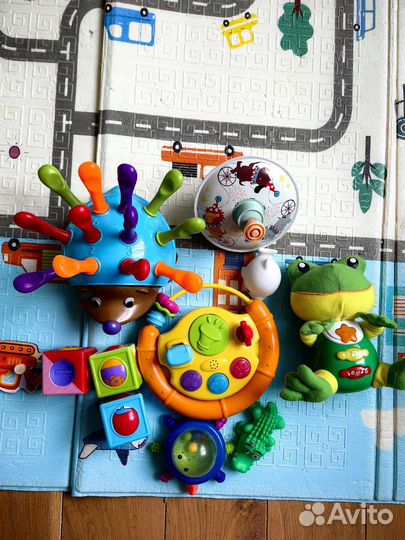 Развивающие игрушки пакетом