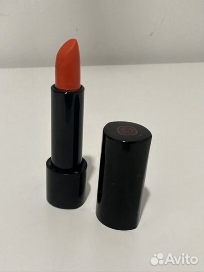 Shiseido помада