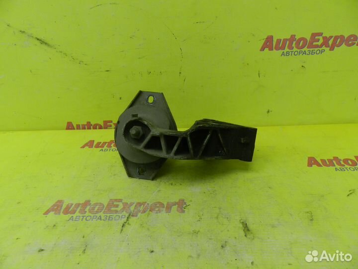 Кронштейн двс правый с подушкой ваз 2110/11/12