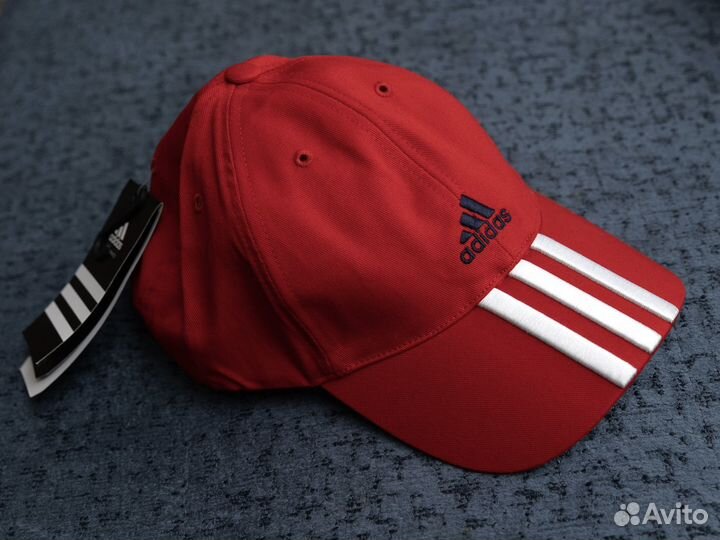 Кепка бейсболка Adidas новая с биркой