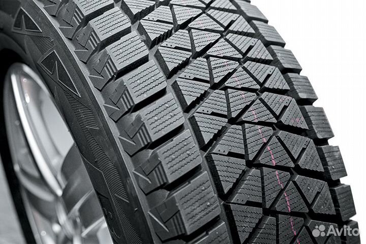 Bridgestone Blizzak DM-V2 255/50 R20 109