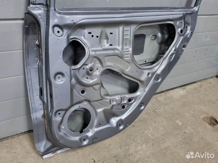 Дверь задняя правая Kia Rio X-Line С 2017