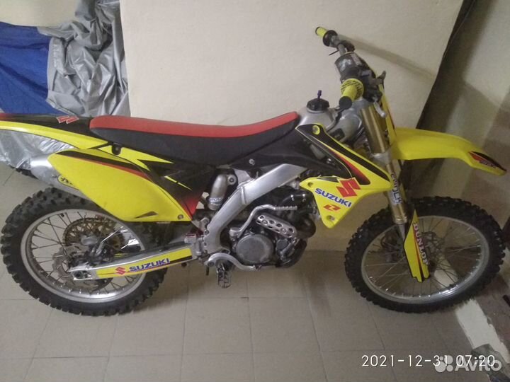 Suzuki rmz-250