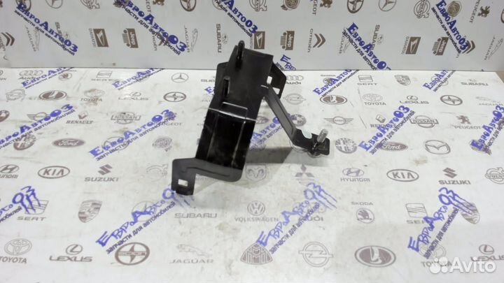Кронштейн блока управления двигателем Chevrolet Av