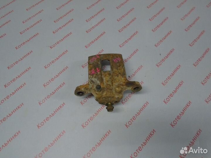 Nissan 44001-8H30A Суппорт тормозной задний правый