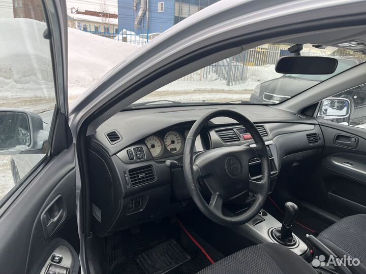 Mitsubishi Lancer 1.6 МТ, 2005, 213 000 км