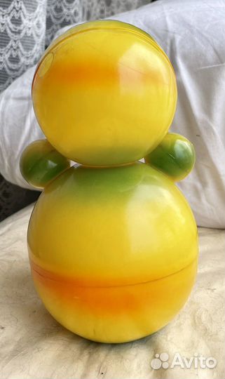 Неваляшка из ссср, в красивом желто зелёном цвете