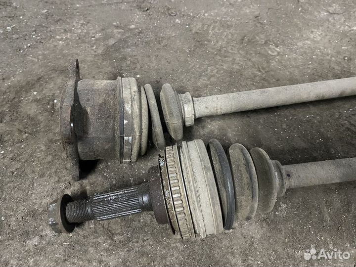 Привод задний правый toyota RAV4 XA20