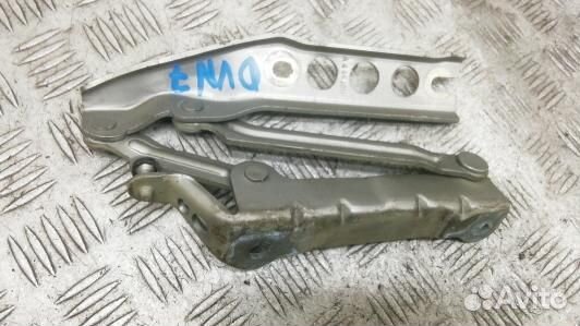 Петля капота skoda fabia 2 (DVN07D502)