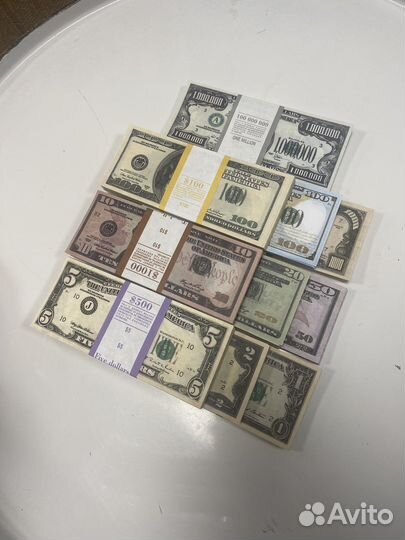 Сувенирные пачки долларов оптом (весь номинал)