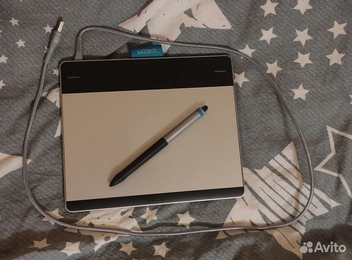 Графический планшет Wacom intuos pen and touch