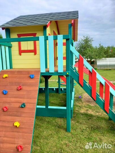 Детский игровой комплекс с домиком качелями горкой