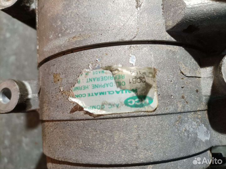 Компрессор кондиционера Hyundai 2.0