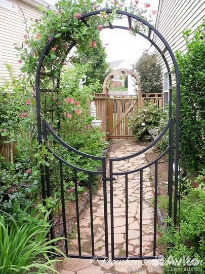 Арка садовая кованая
