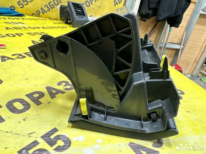 Бардачок toyota corolla