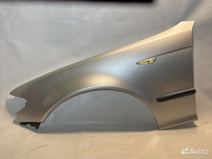 Крыло переднее левое BMW E46 2001г