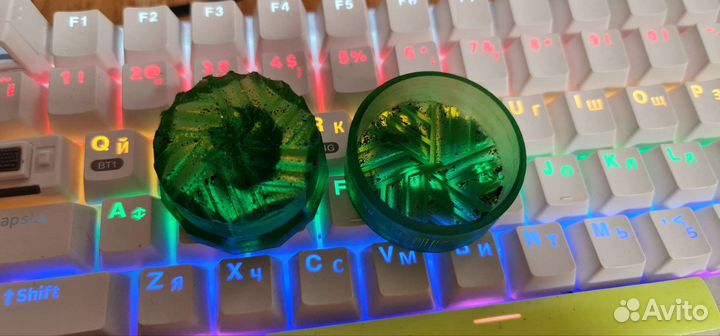 Большой киндер сюрприз пластмассовый